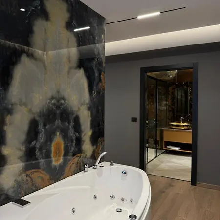 Отель Lezha Park 4*
