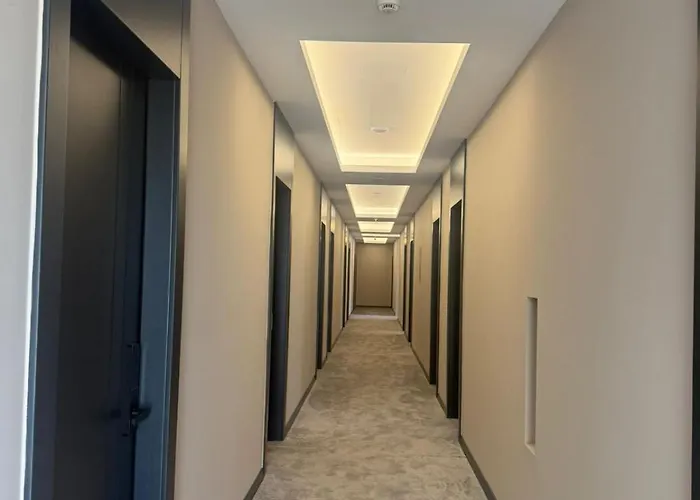 Lezha Park Hotel 4*