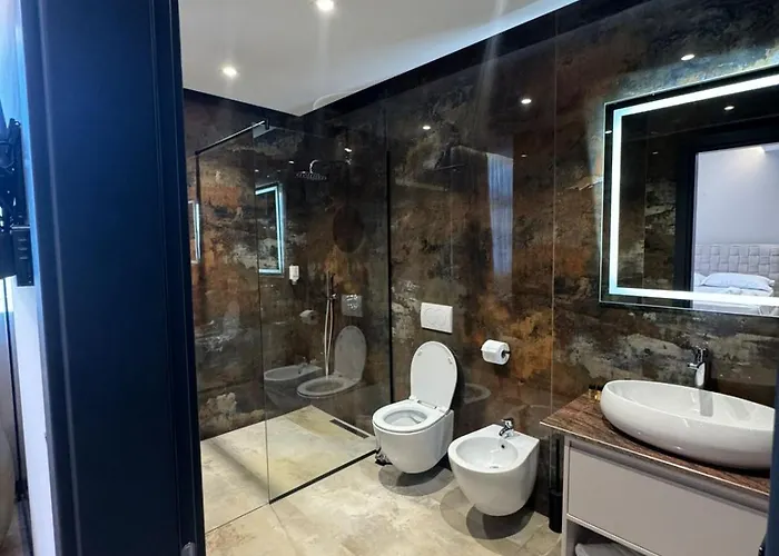 Lezha Park 4*
