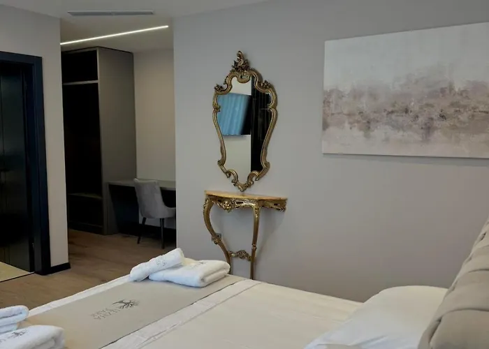 Otel Lezha Park 4*