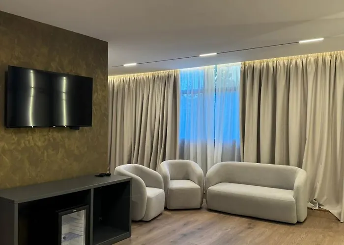 Lezha Park Otel