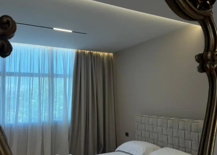 Lezha Park 4*